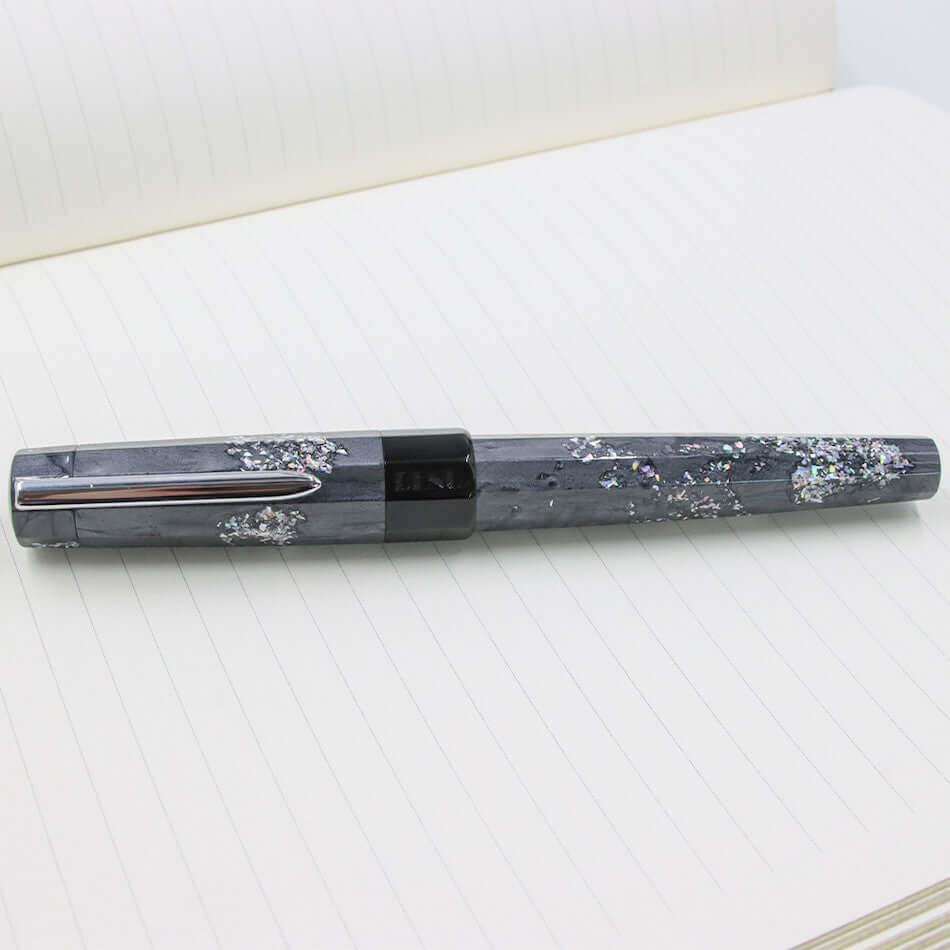 Benu Euphoria Fountain Pen Caviar